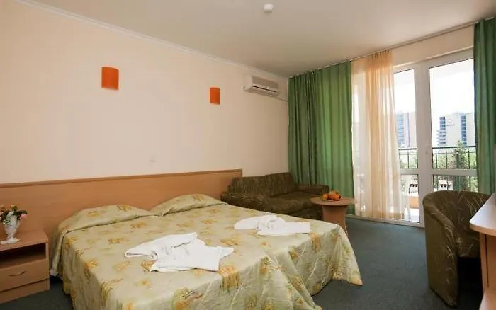 Sunny Day Club Ξενοδοχείο 3*