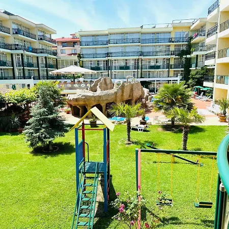 Sunny Day Club فندق 3*