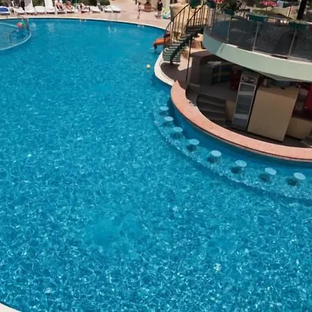 Sunny Day Club فندق 3*