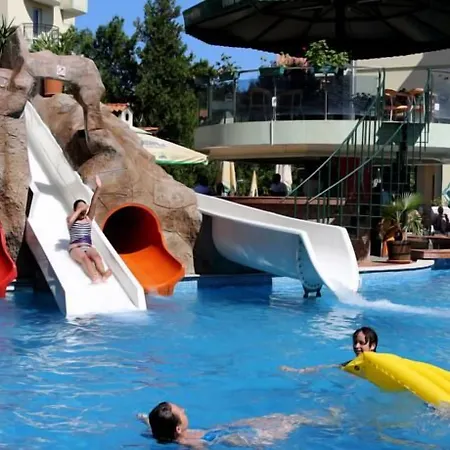 Sunny Day Club فندق 3*