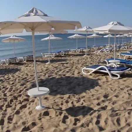 Sunny Day Club فندق 3*