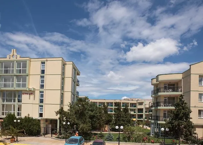 Sunny Day Club Hotel 3*