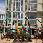 Sunny Day Club Отель